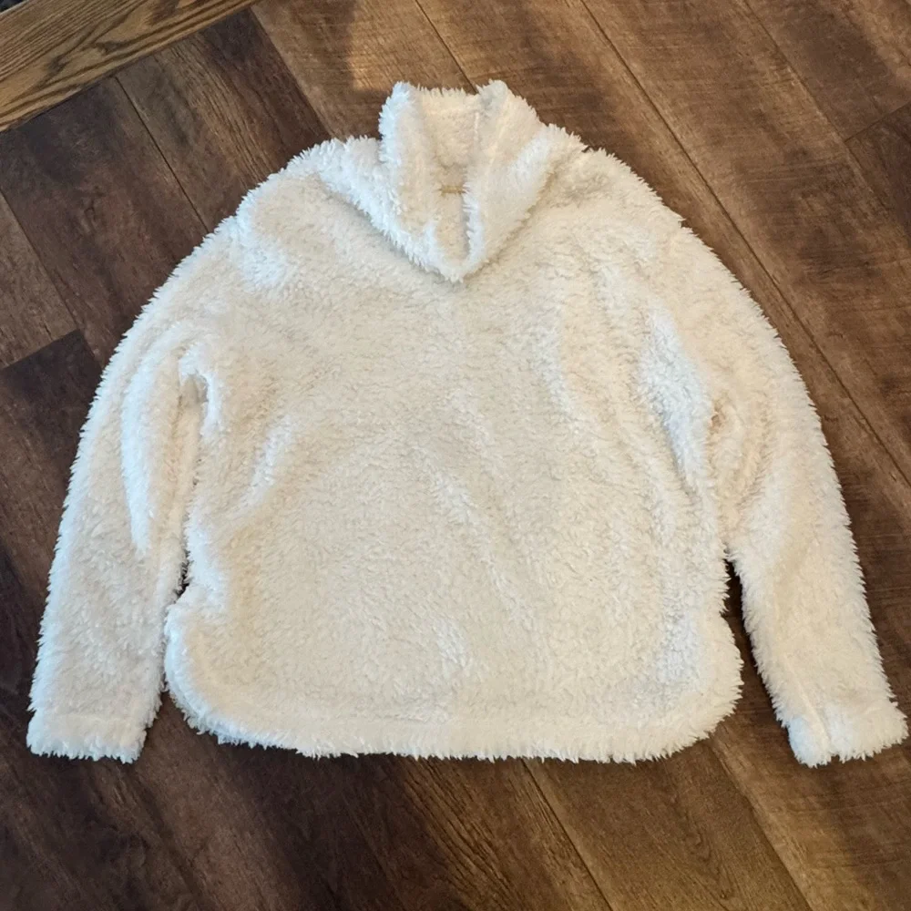 Stars Above (Target brand) Plush Pullover - XXL - Picture 1 of 3